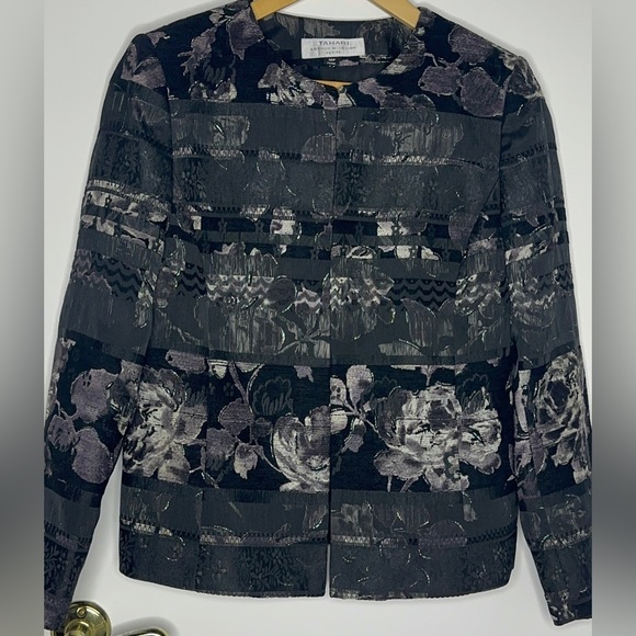 Tahari Arthur S.
Levine, 
US Size: 10P - Picture 1 of 5